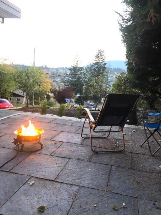 Bright Private Suite Near Departure Bay Beach Nanaimo Exterior foto